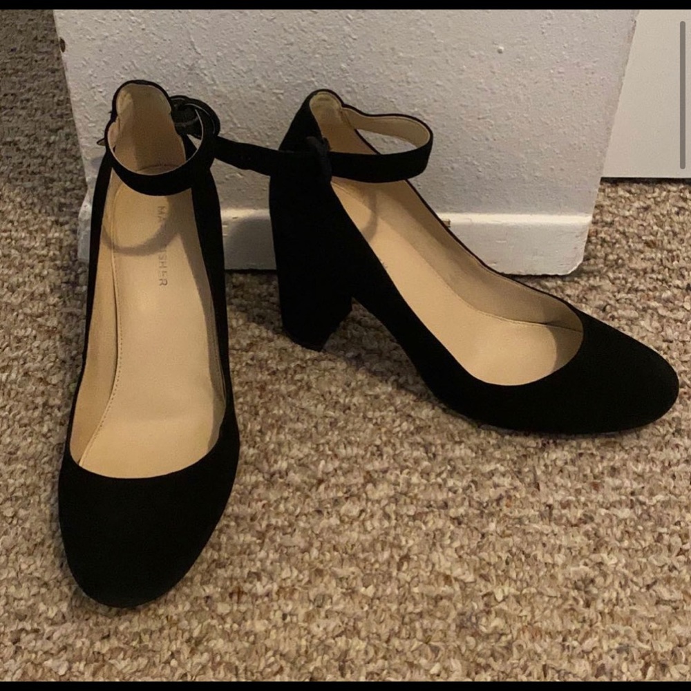 Marc Fisher black suede heels *perfect condition*